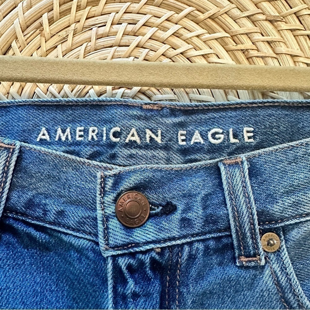 American Eagle Cuffed Mom Short - image 3